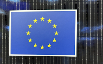 Derniers blogs de l'entreprise sur Les politiques de l'UE peuvent réduire l'écart de coûts entre les modules photovoltaïques chinois et européens.