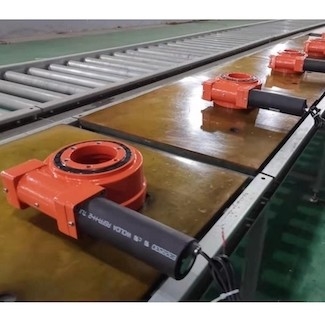 Petite excavatrice Hydraulic Slew Drive commande simple de pivotement d'axe du contrecoup 61Kg de 0,1 degrés