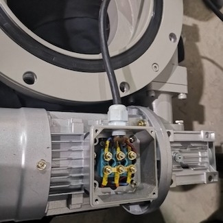 Petite commande de groupe de tringlerie solaire de traqueur pour le système de piste solaire 533Nm